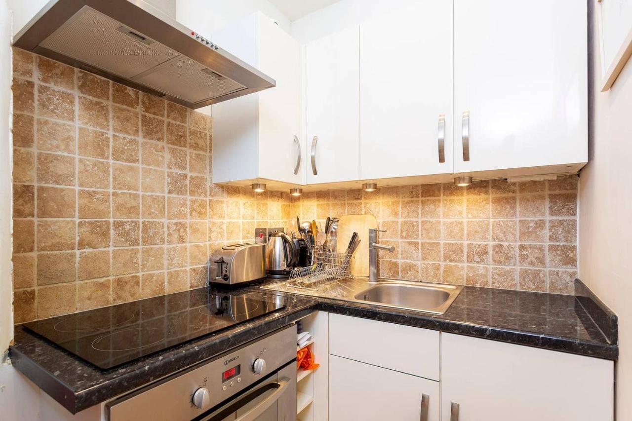 Charming Studio Near Clapham Common Lägenhet London Exteriör bild